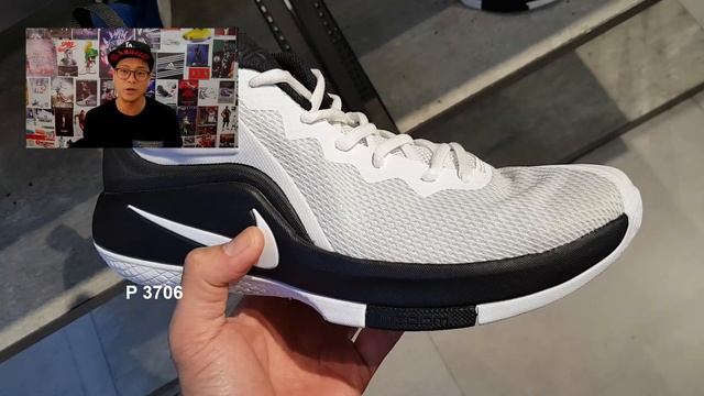 SALE at Sports Central! Lebrons and Reacts! смотреть онлайн