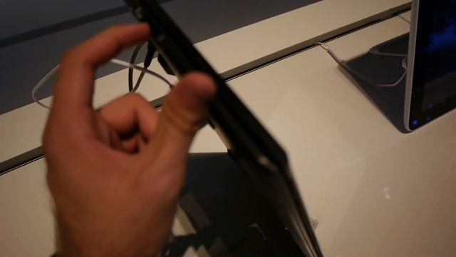 Sony Vaio Duo 11 Hands On смотреть онлайн