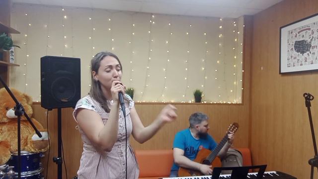 Беги от меня cover Гости из будущего смотреть онлайн