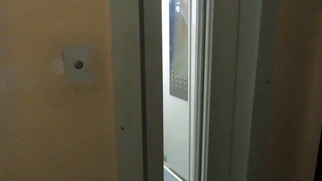 Лифт КМЗ (2013 г.в) Скорость 1-м/c, Грузоподъемность 320 кг. (Снято с стабилизатором) смотреть онлайн