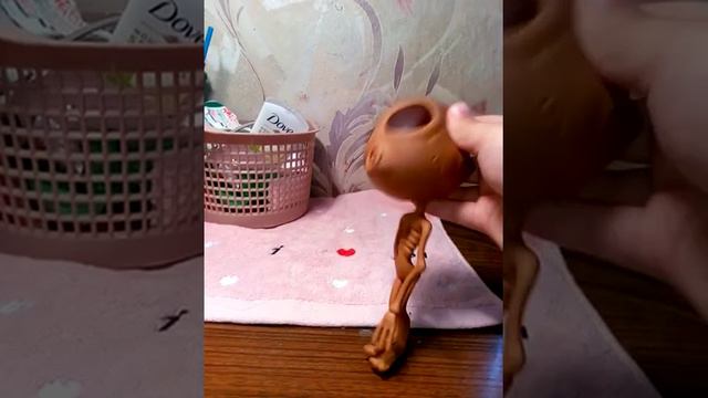 Инопланетянин танцует 👽 клип под песню Юность смотреть онлайн