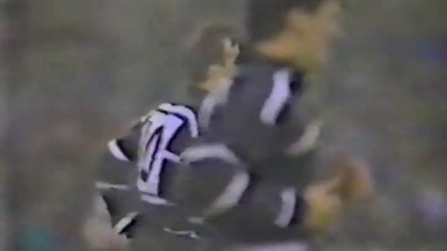 1988 Rugby Union match: Pontypridd vs Manu Samoa (highlights) смотреть онлайн