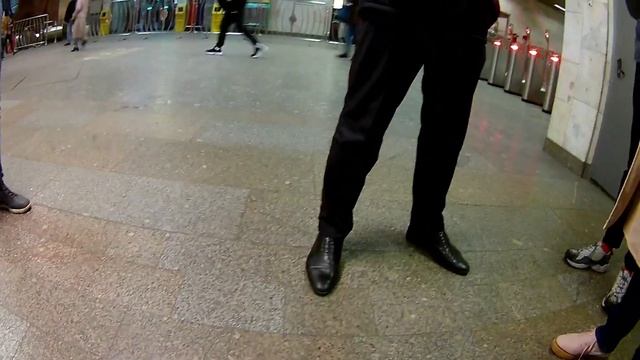 БОРЗЫЕ МУСОРА передают чужие паспорта контролерам ГКУ. смотреть онлайн