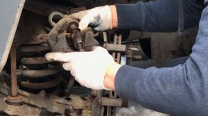 ПРАВИЛЬНАЯ замена передних тормозных колодок на Газели.