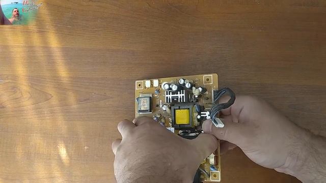 The Samsung SyncMaster 710N Monitor Does Not Turn On. Problem With The 450V 100uf Capacitor.
