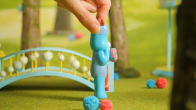 In The Night Garden - Buzzy Buzzy Bees! - Toy Play смотреть онлайн
