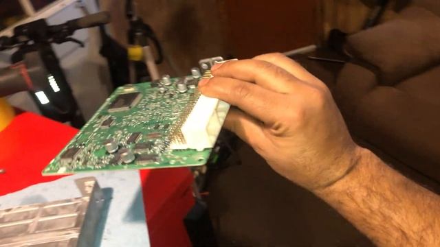 Water damaged ECM lets look inside смотреть онлайн