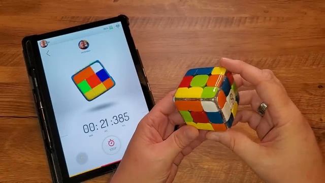 GoCube: GenX Cube Puzzle Evolved! | First Look at High-Tech Rubik's Cube смотреть онлайн