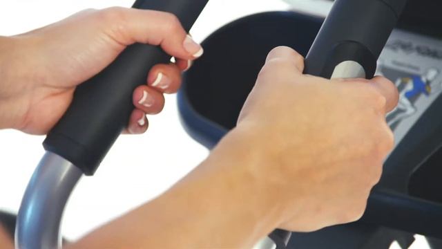 Life Fitness X1 Crosstrainer смотреть онлайн
