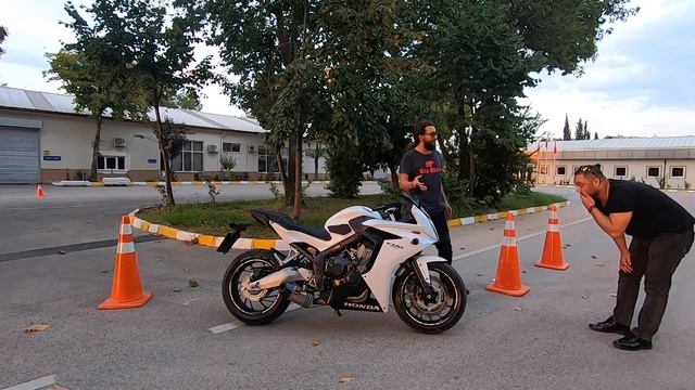 Honda CBR 650 F İNCELEMESİ смотреть онлайн