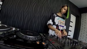 Miss Monique - MiMo Weekly Podcast #2 21.09.2018 [Progressive Music] [vDpSnC1duYs].mp4