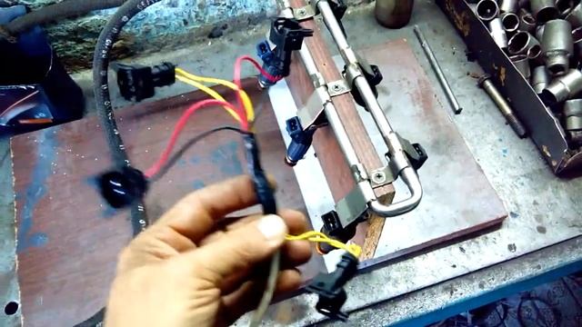 Лютый механик.Как почистить форсунки. Простой стенд для проверки и промывки форсунок. смотреть онлайн