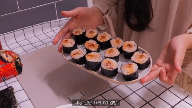 SUB•VLOG 자취생 브이로그?훈제오리로 단호박오리찜 만들고 다양한 요리 해먹는 일상 브이로그 (훈제오리고기 부추무침,단호박오리찜,씬뚱와플,참치김밥,라면,김치부추전)