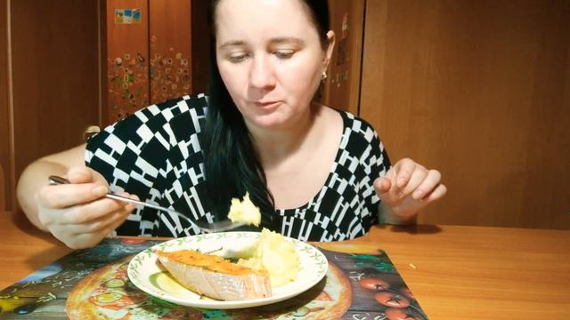 красная рыба#пюре#мукбанг#mukbang смотреть онлайн