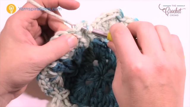 Easy Crochet From the Middle Pillow смотреть онлайн