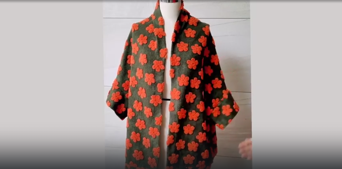 Пошив женского кимоно.