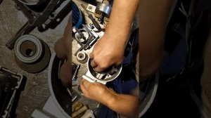 безмасляный компрессор, разборка.