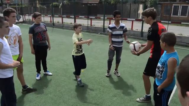 Football Training Luna de sus ! смотреть онлайн