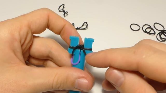 Кольцо "ПАУК" на мини-станке. Halloween Rainbow Loom Bands. Урок 82 смотреть онлайн