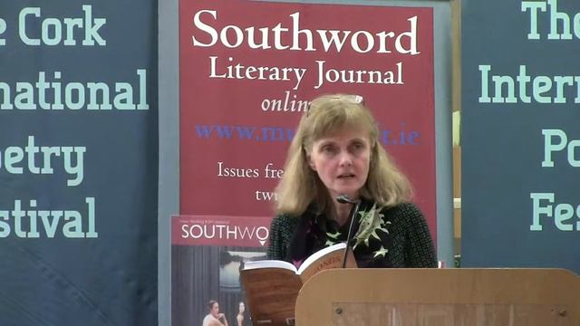 Julia reads 'My Cousin' by Merryn Williams смотреть онлайн