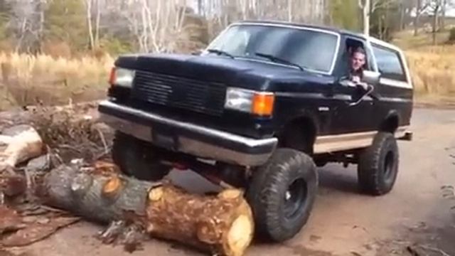 1987 bronco log climb lockers in action смотреть онлайн