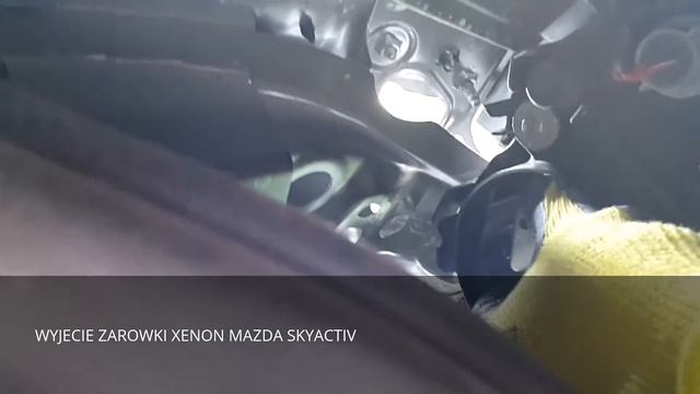 mazda skyactiv { take off xenon bulb}{ demontaz zarowki ksenonowej} смотреть онлайн