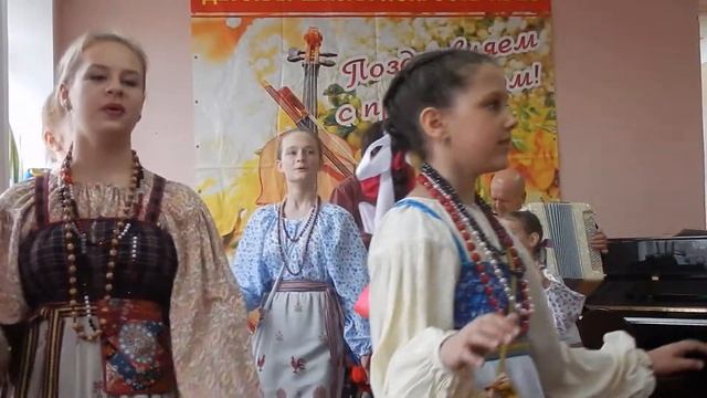 Вился хмелюшка. Ансамбль "Переладец" смотреть онлайн