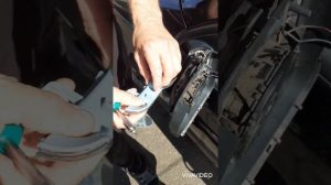 Замена повторителя поворота VW Golf 5, Jetta