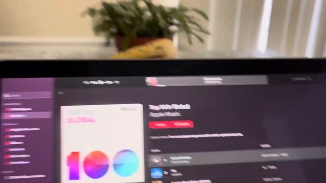 Apple Music MacBook Pro
