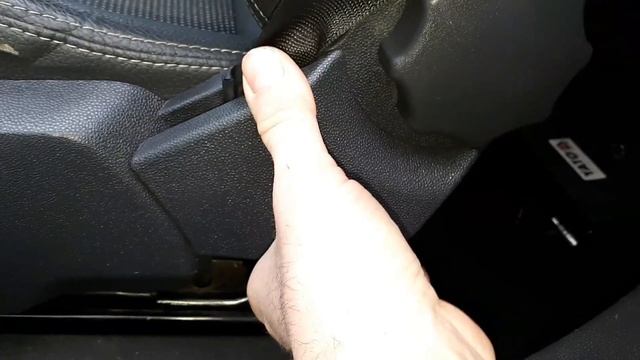 Opel Astra. Как снять передние сидения. смотреть онлайн