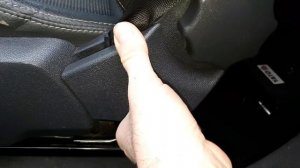 Opel Astra. Как снять передние сидения.