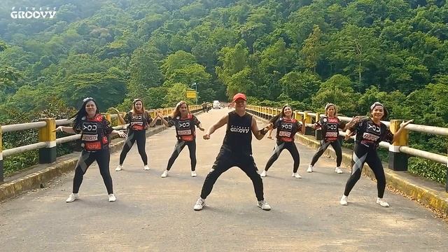 Don't Be Shy - Tiesto, KAROL G | Dance Workout | FITNESS GROOVY смотреть онлайн