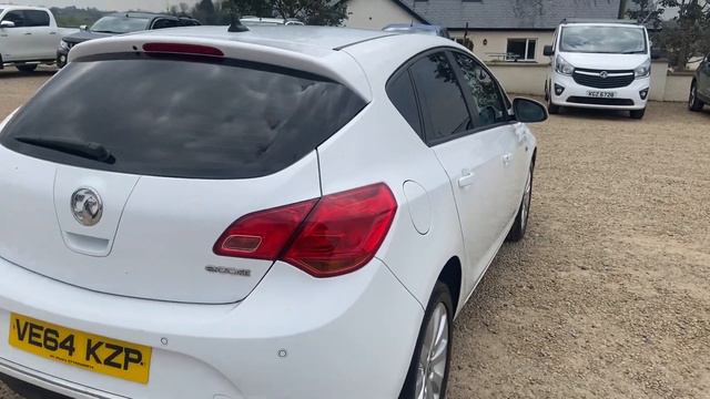 2015 Vauxhall Astra смотреть онлайн
