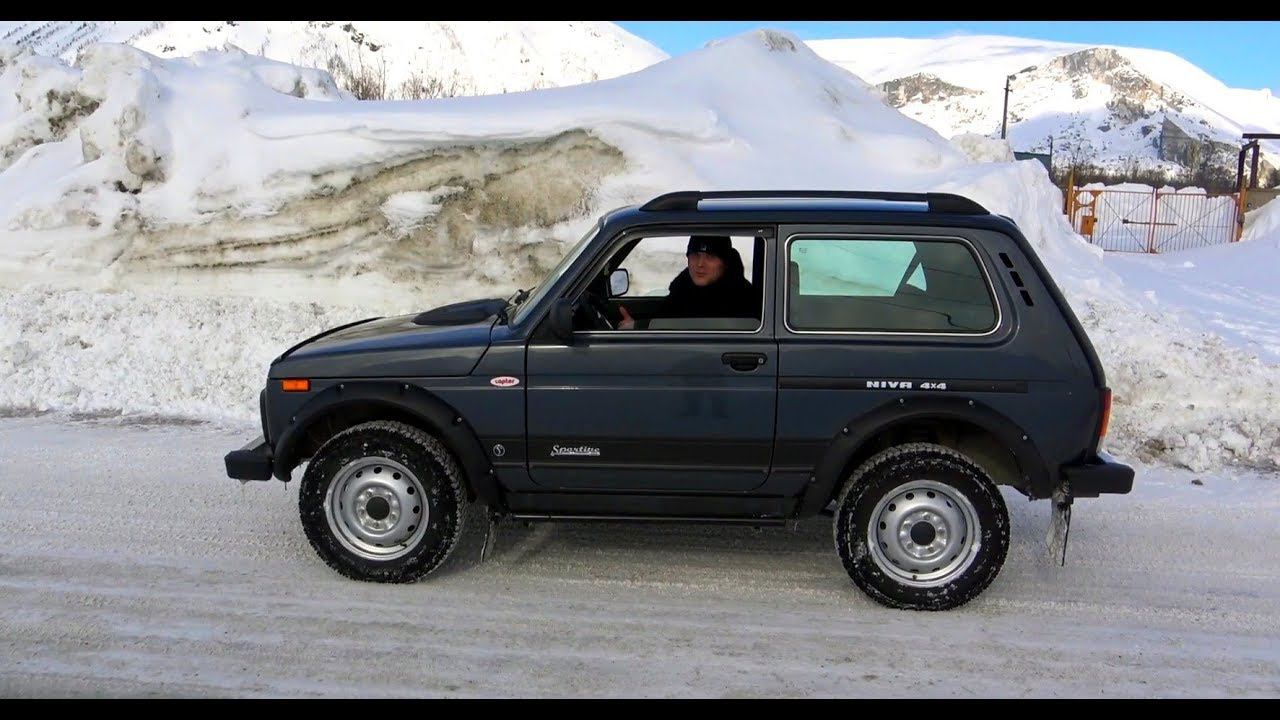 Самый дешевый внедорожник. LADA 4x4 vs Audi 80 QUATTRO смотреть онлайн