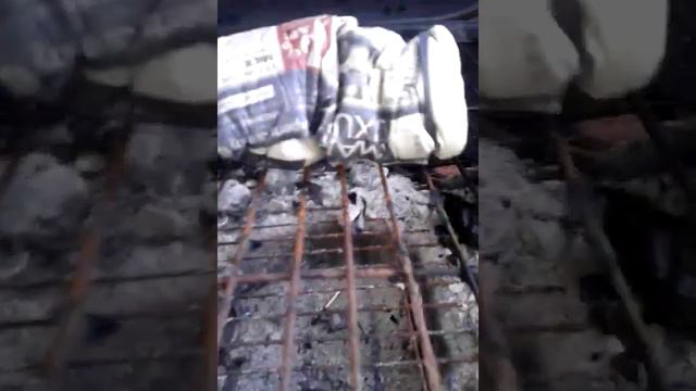 Paper briquette burn test #1 - How does paper log briquette burn - paper briquette log burning смотреть онлайн