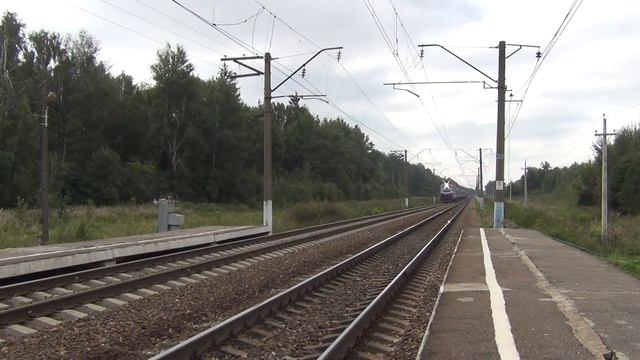 Электровоз ЧС7-058 с пассажирским поездом №24 Одесса - Москва смотреть онлайн