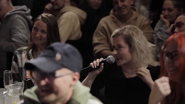 ABUSHOW / БАБУШКИН АЛЬФОНС/ГЛАВНАЯ ПО ГВОЗДЯМ НА ДОСКЕ/ПРОДАВЕЦ КОЛЕС ИЗ ТЮМЕНИ/ДЕВУШКА В ПИДЖАКЕ смотреть онлайн