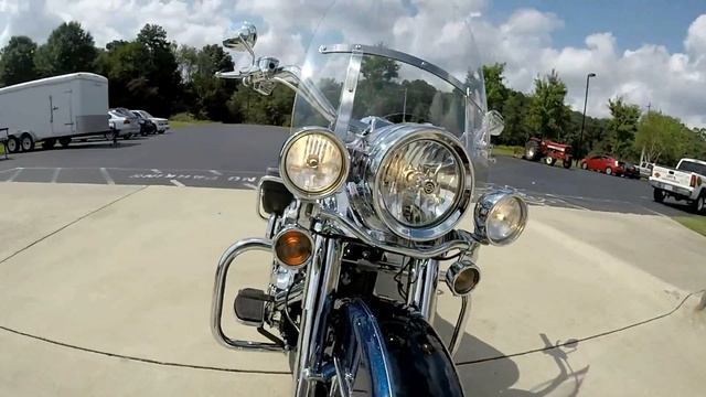 SOLD! 2012 Harley-Davidson® FLHRC - Road King® Classic Big Blue Pearl & Vivid Black 4096 смотреть онлайн