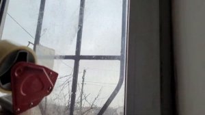 ЗАКЛЕИВАЕМ ОКНА ДЛЯ ЗАЩИТЫ ОТ ВЗРЫВНОЙ ВОЛНЫ И ОСКОЛКОВ.