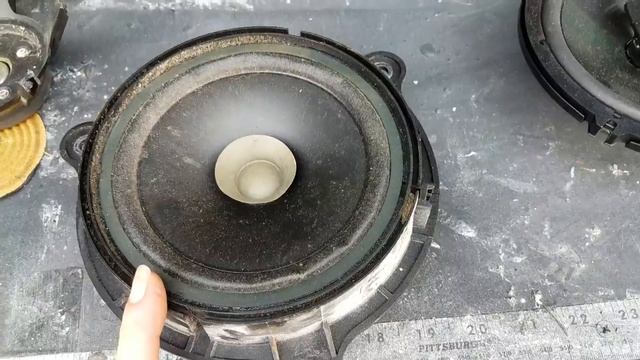 Replace rear door speakers 2005 Nissan Titan Truck DIY смотреть онлайн