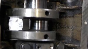 Как правильно установить коренные вкладыши и упорные полукольца коленвала .