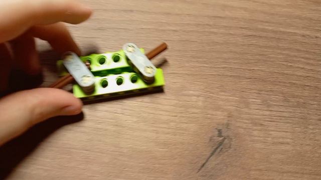 поворотный механизм из Лего техник. смотреть онлайн