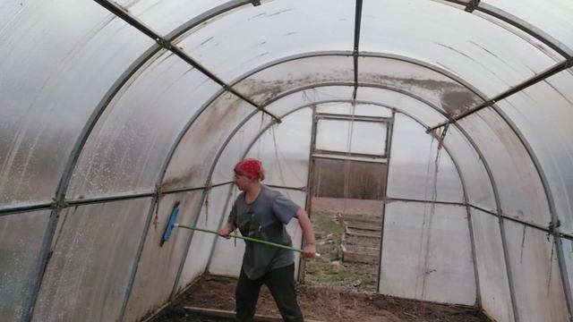 Обработка теплицы перед посадкой помидор ??? Отгородили пруд от Лёшки))) смотреть онлайн