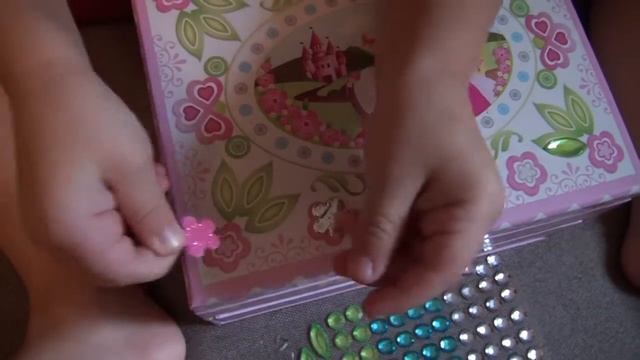 Ника Клубника и шкатулочка принцессы. Nika Strawberry and princess jewelry box. смотреть онлайн