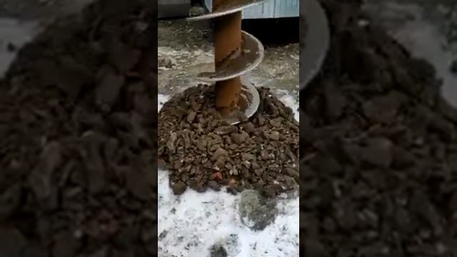 Бурение мерзлоты новым буром серии B-6624 +79221830301 принимаем заказы на такие буры