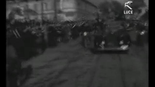 Benito Mussolini visita la Sardegna 1942 смотреть онлайн