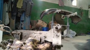как открутить ржавые гайки Перфоратором если не подлесть  болгаркой.