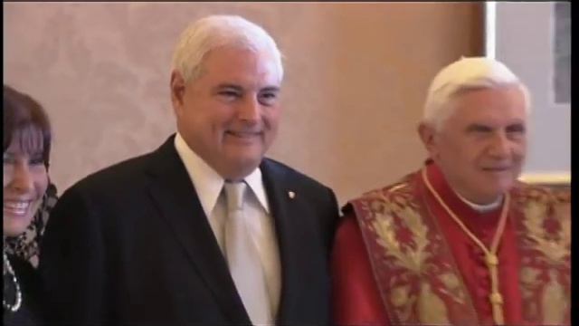Presidente de Panamá Ricardo Martinelli visita al Papa смотреть онлайн
