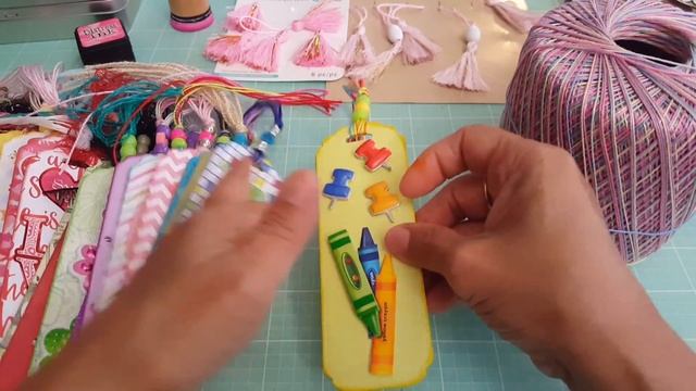 Bookmarks using metal die смотреть онлайн