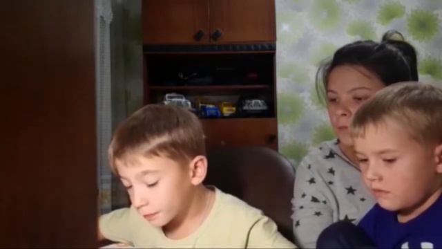 Н. Носов "Огурцы". Читает Емелёв Кирилл, 9 лет смотреть онлайн